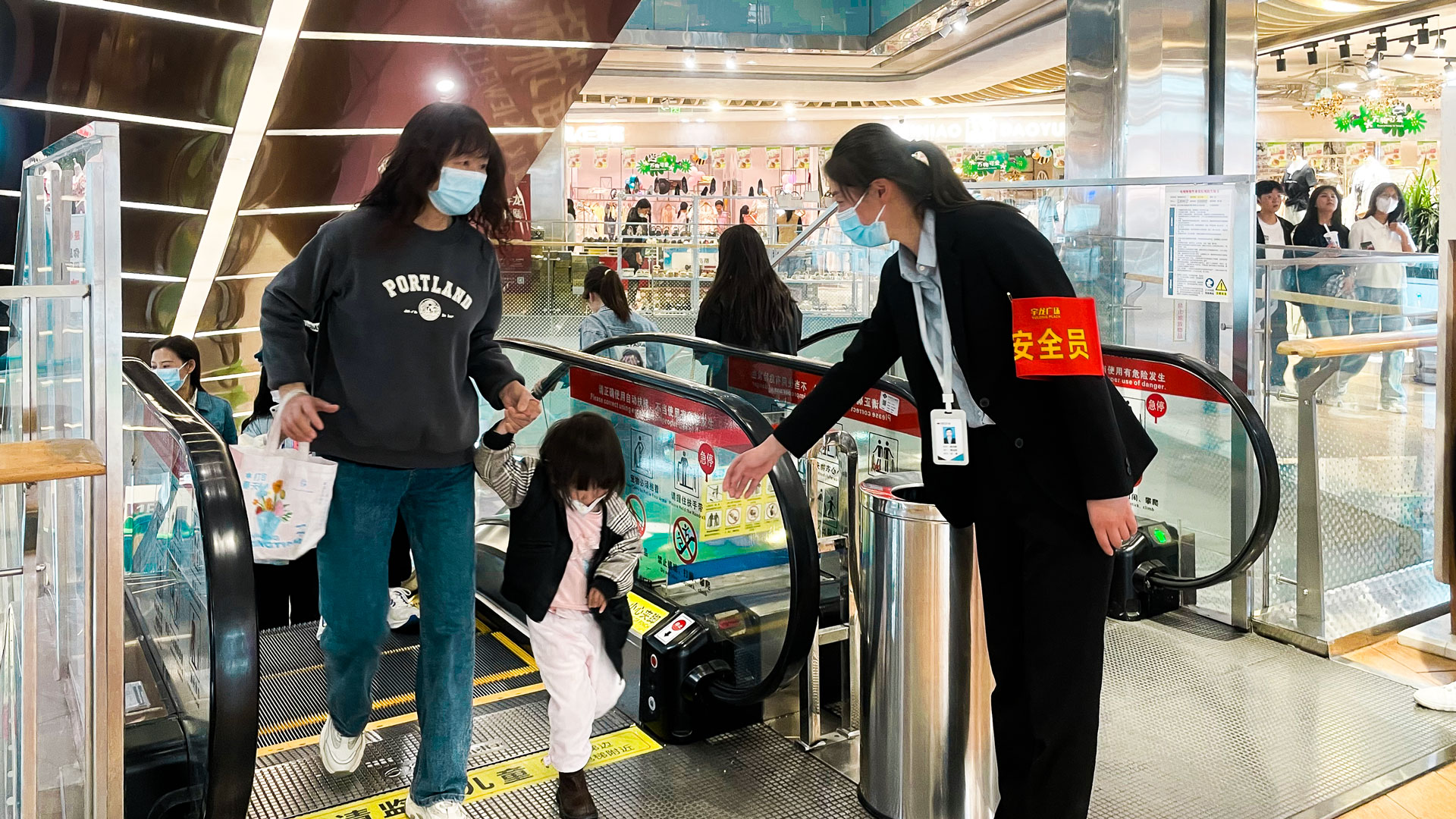 百貨公司：致敬勞動者，平凡亦有光！圖三-2.jpg